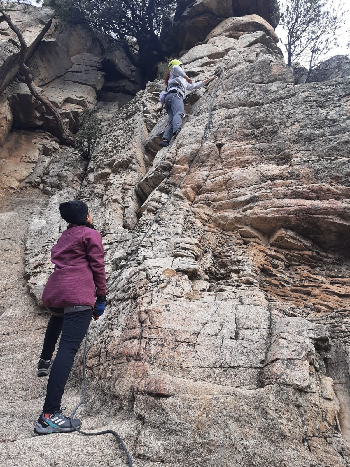 salidas de escalada guiadas a roca